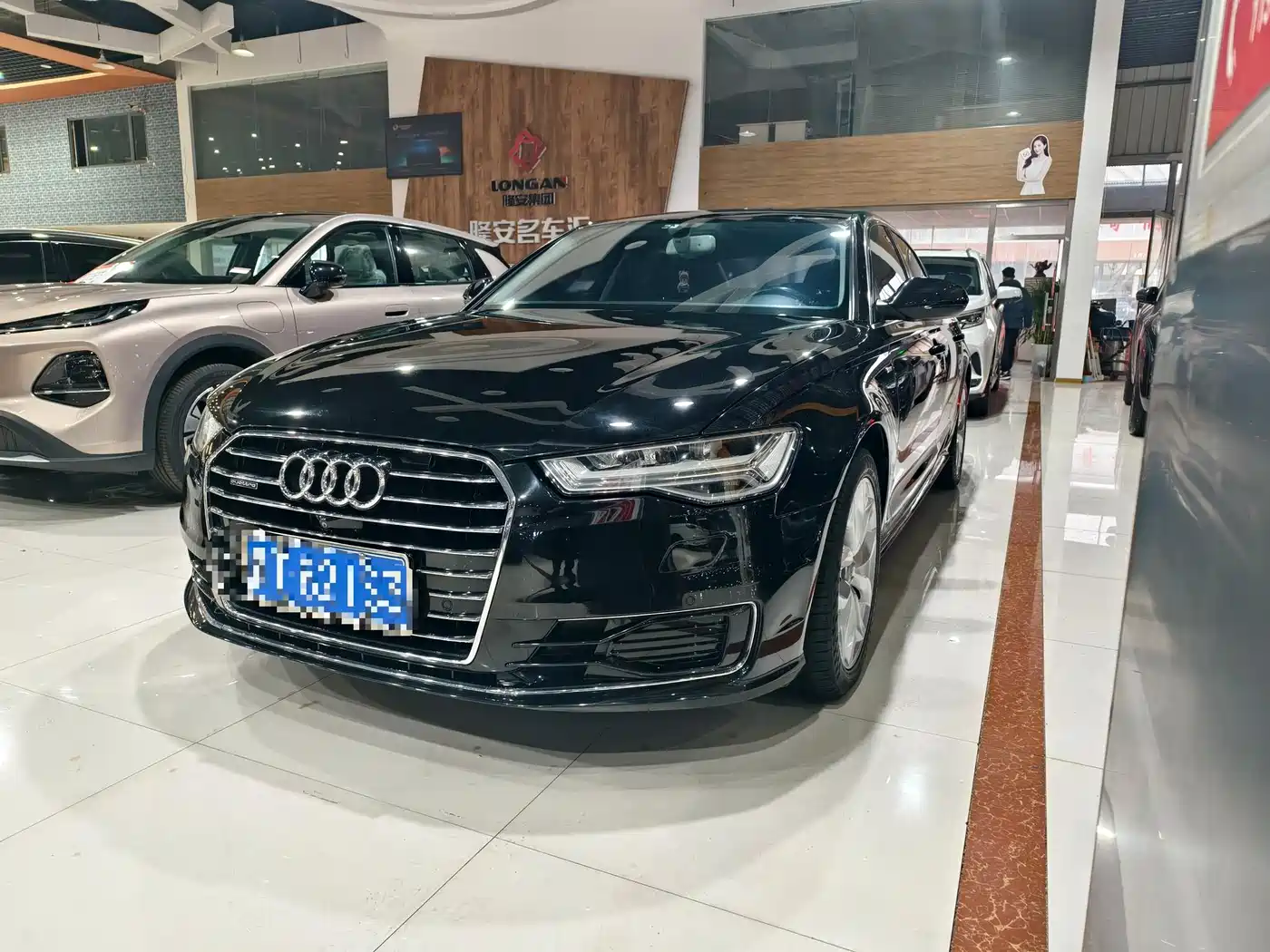 Фото 1 - Audi A6L