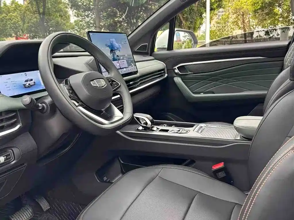 Geely Haoyue L 2025 2024 Model 2.0T DCT Premium