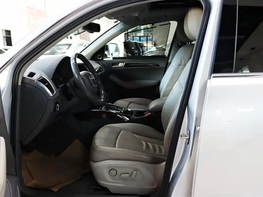 Audi Q5 (Import) 2010 3.2FSI Sport фото 12