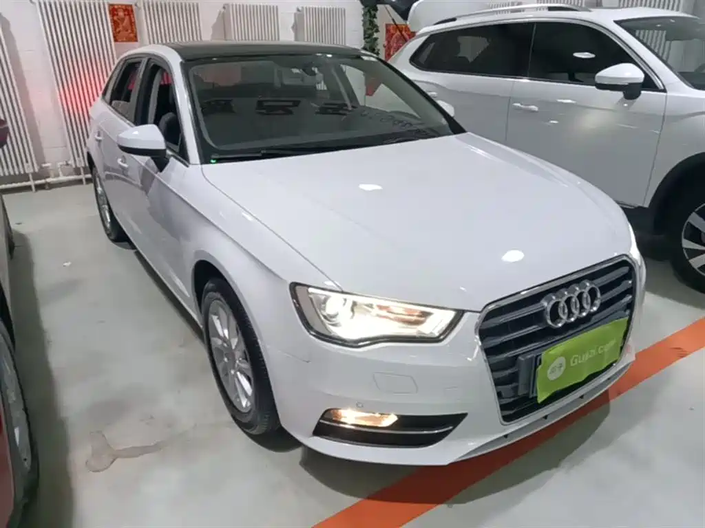Audi A3 2016 Sportback 35 TFSI Leadership фото 4
