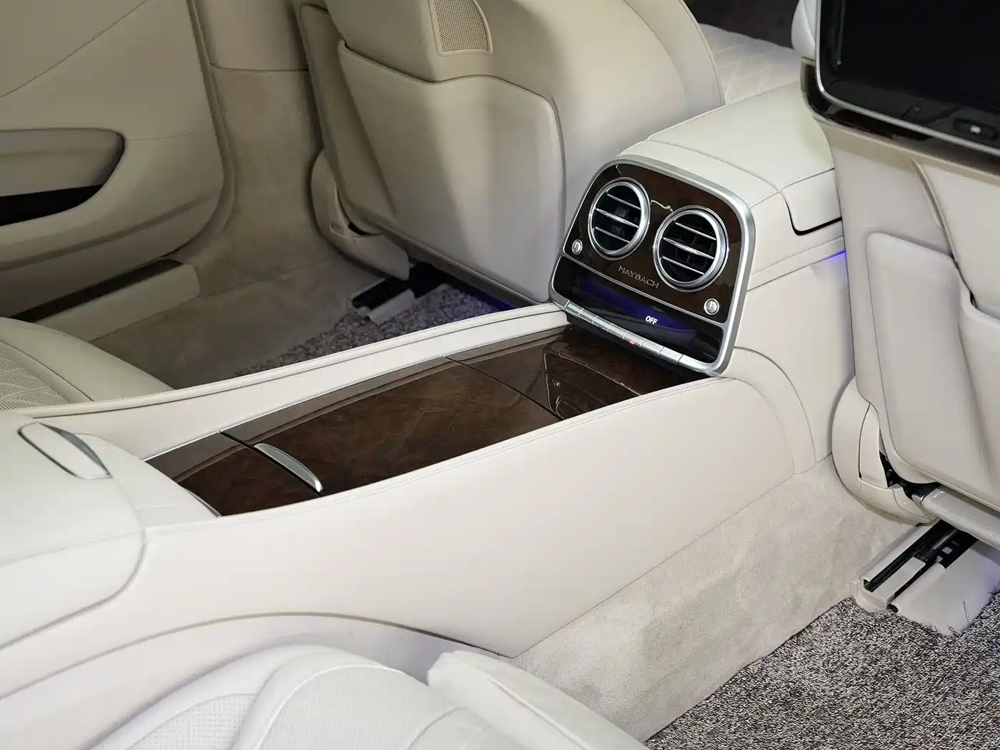 Mercedes-Benz Maybach S-Class 2017 S 500 4MATIC фото 14