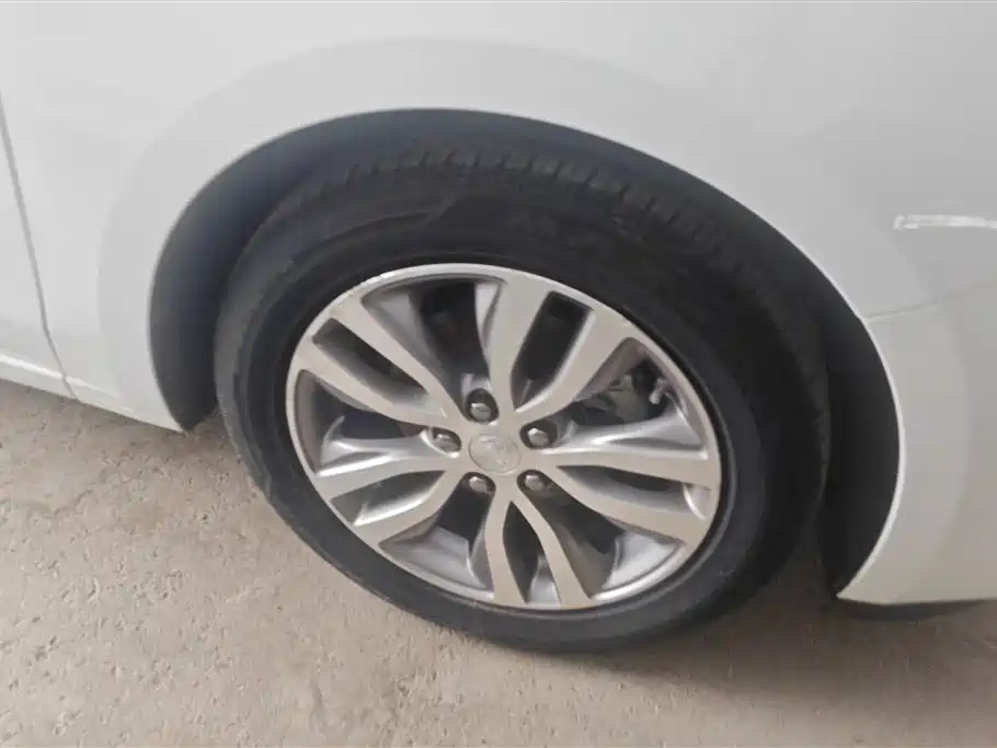 Buick Excelle 2021 1.3T Auto Mild Hybrid Elite фото 6