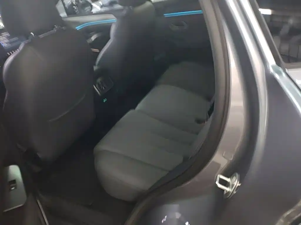 BYD Song L DM-i 2026 2026 DM-i Intelligent Driving Edition 135KM Base Model
