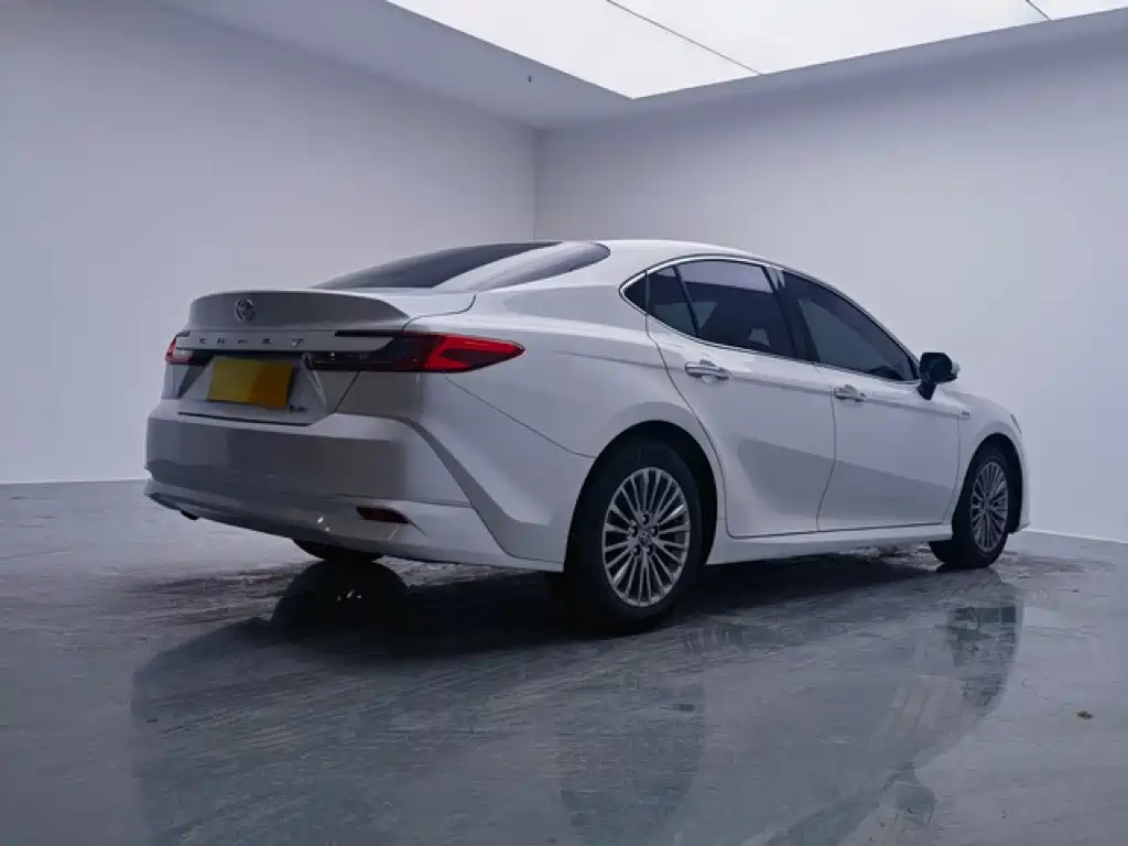 Toyota Camry 2025 2024 2.0GVP Luxury Edition