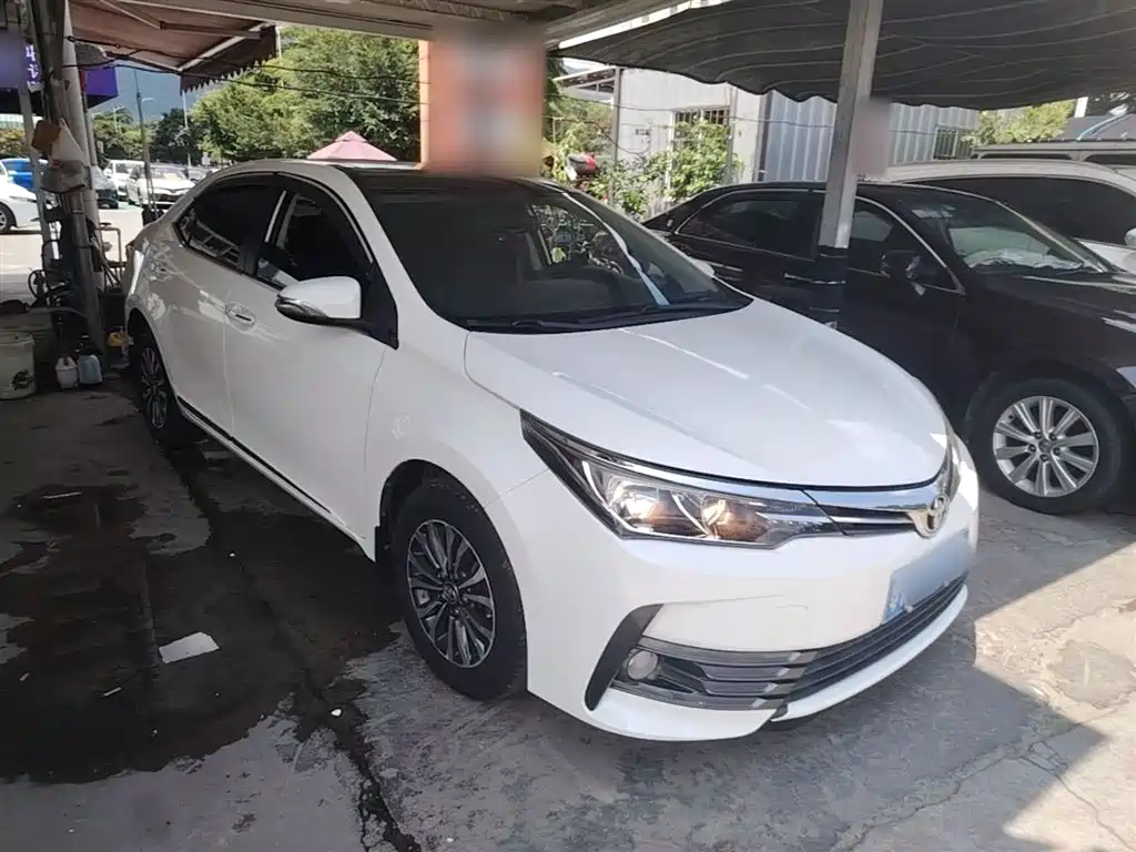 Toyota Corolla 2017 Facelift 1.2T S-CVT GL-i фото 4