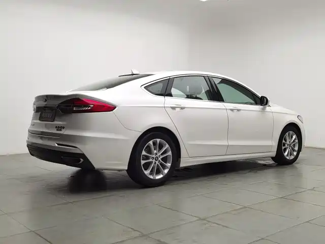 Ford Mondeo 2020 EcoBoost 180 Fashion — фото 2