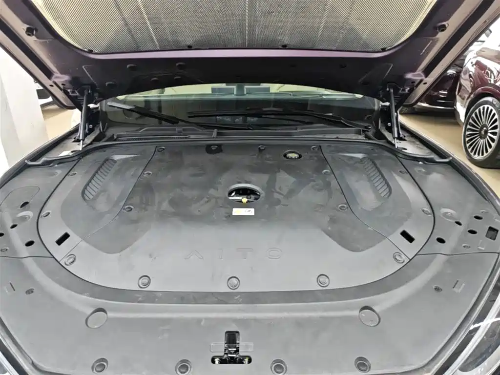 AITO Wenjie AITO M5 2025 Extended Range Ultra AWD фото 20