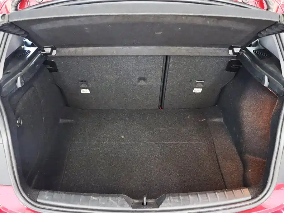 BMW 1 Series (Import) 2013 Facelift 118i Sport Model фото 17