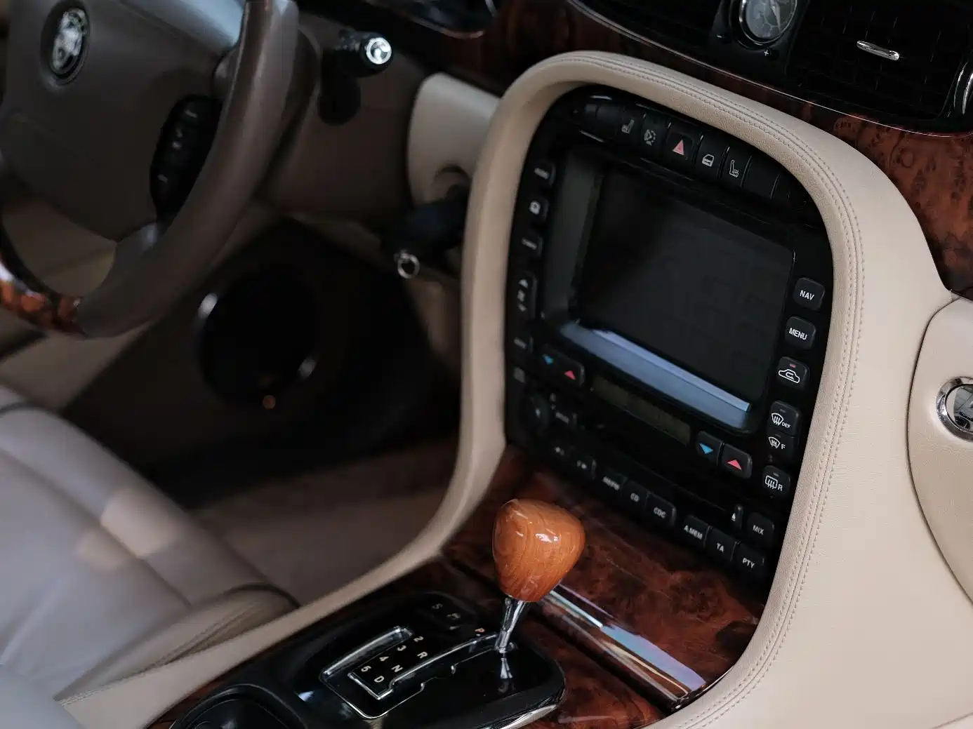 Jaguar XJ 2007 Model XJ6L 3.0 Royal Long Wheelbase фото 14