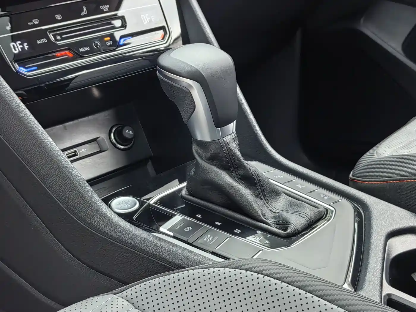 Volkswagen Tiguan X 2023 330TSI 2WD Flagship фото 13