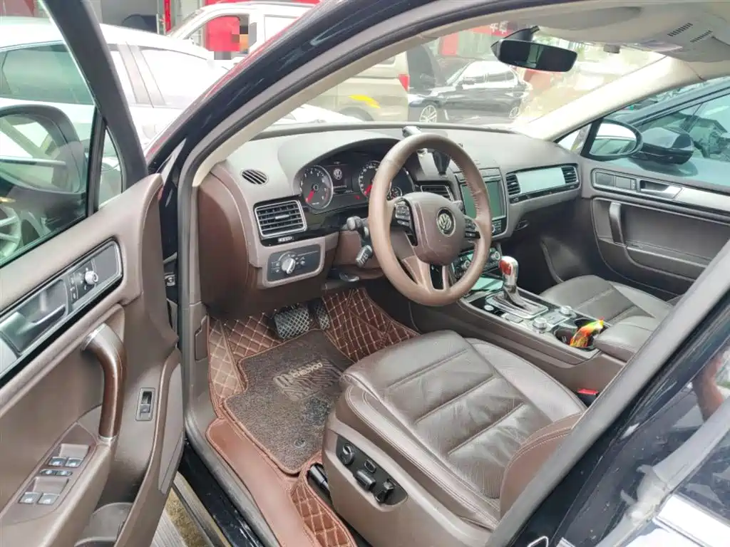 Volkswagen Touareg 2017 3.0TSI Explorer Edition фото 9