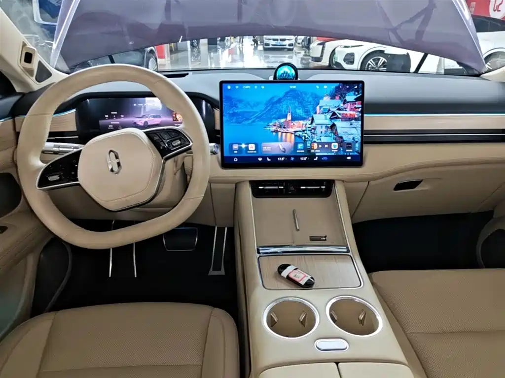 AITO Wenjie AITO M5 2025 Extended Range Ultra AWD фото 10