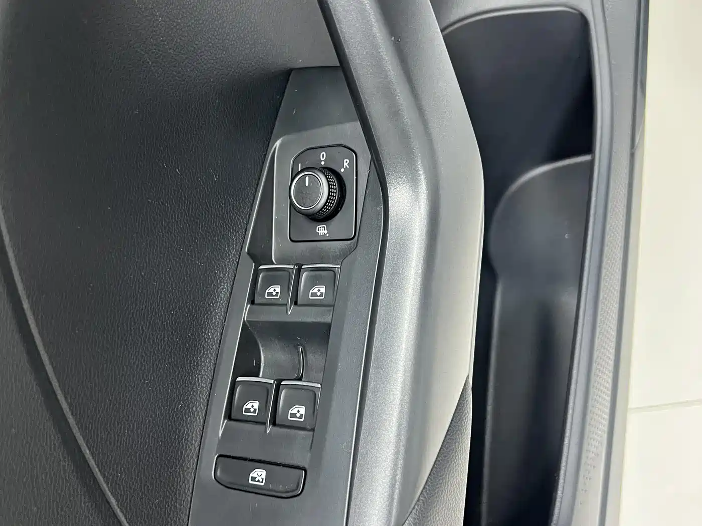 Volkswagen Tanying 2021 1.5L Automatic Smart Connect Edition фото 9
