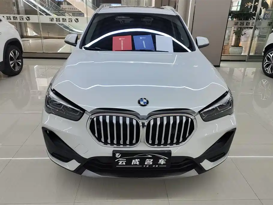 BMW X1 2021 sDrive25Li Leading фото 2