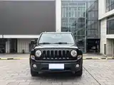 Photo 2 - Jeep Patriot