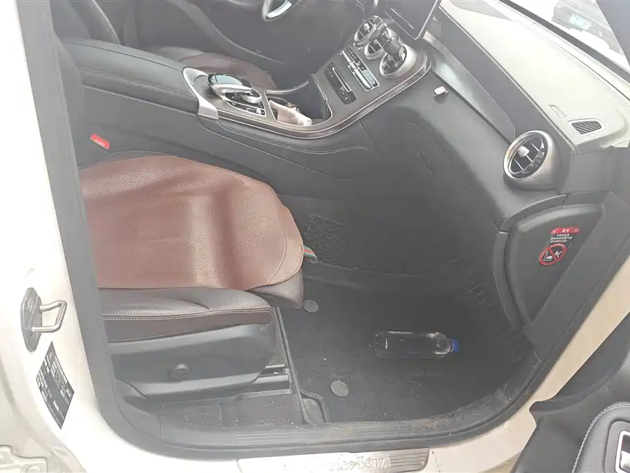 Mercedes-Benz GLC 2019 Facelift GLC 300 L 4MATIC Dynamic фото 8