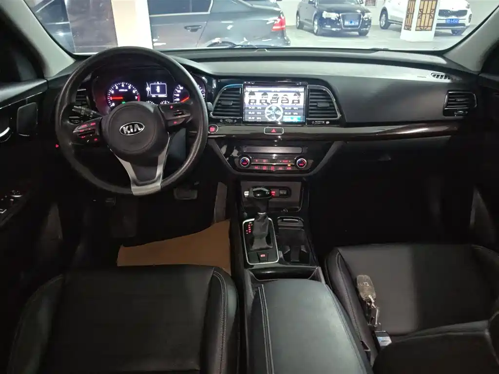 Kia K4 2014 1.8L Automatic GLS фото 6