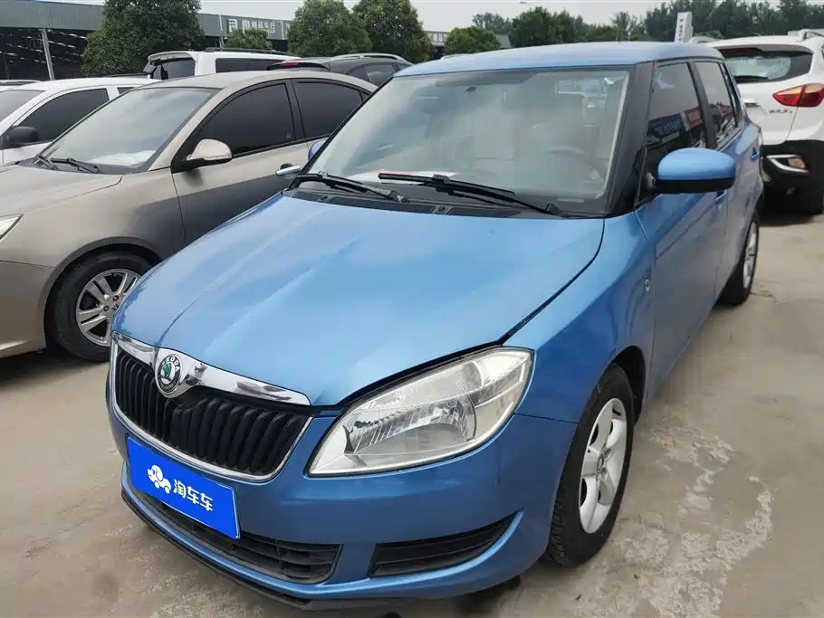 Škoda Fabia 2012 1.4L Automatic Crystal Edition