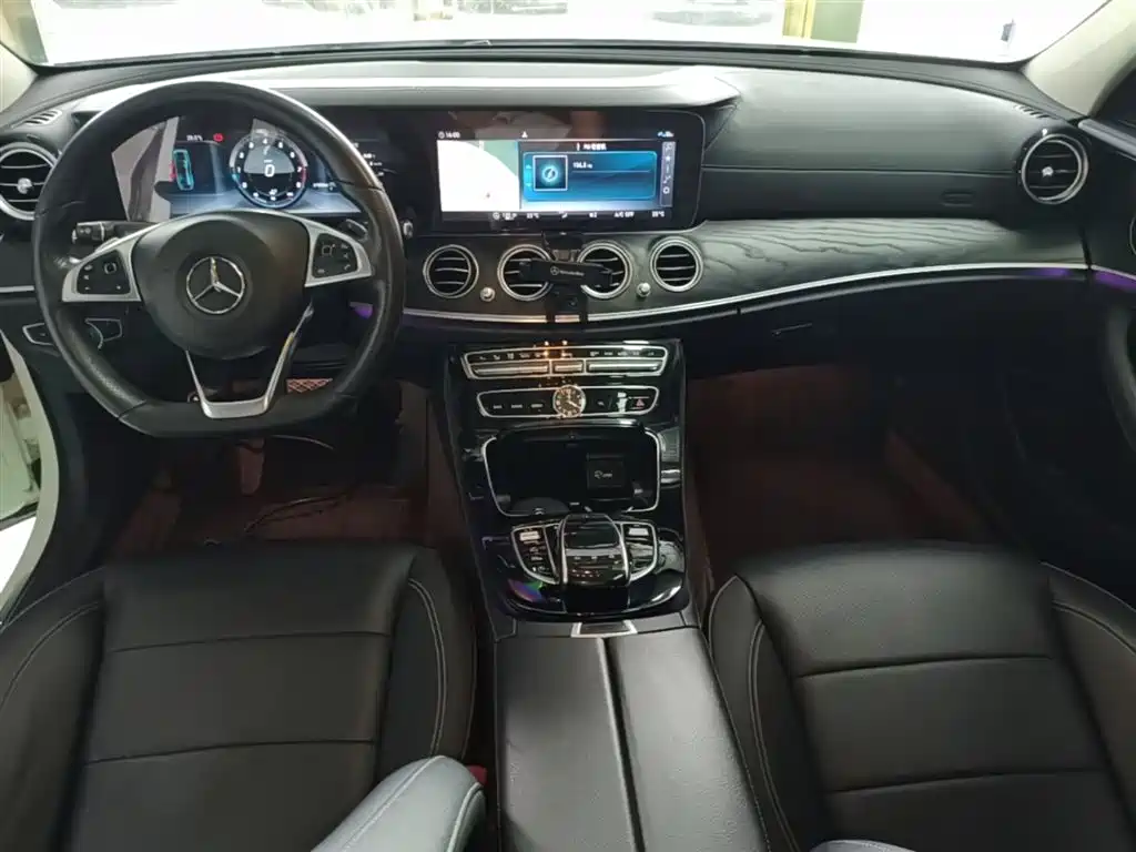 Mercedes-Benz E-Class 2016 E 300 L Sport Fashion Type фото 10