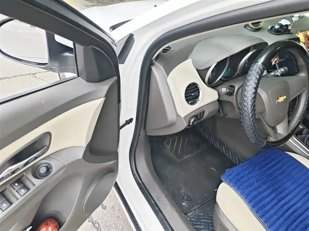 Chevrolet Cruze 2015 1.5L Classic SL MT фото 16