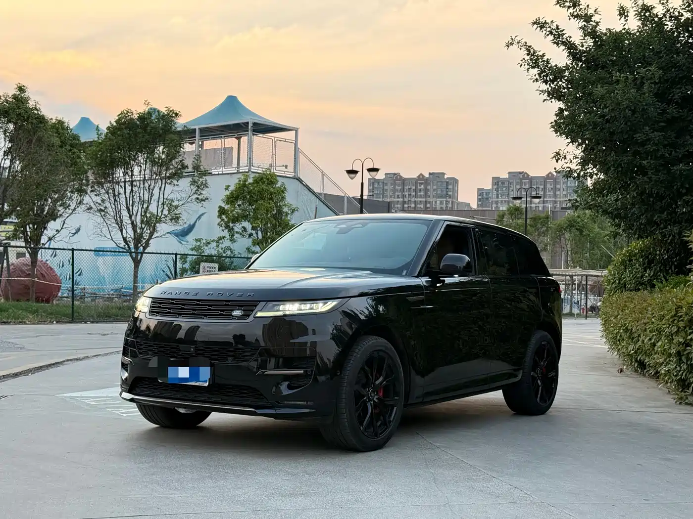 Land Rover Range Rover Sport 2025 400PS Dynamic SE