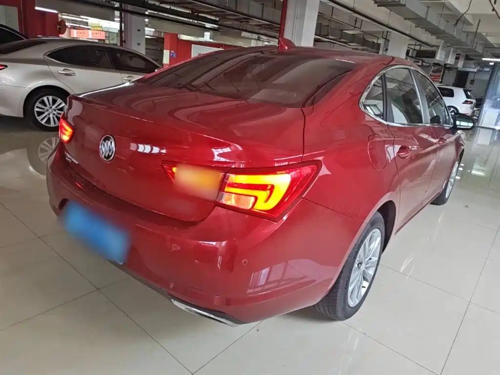 Buick Verano 2018 Sedan 20T Dual Clutch Leading фото 7