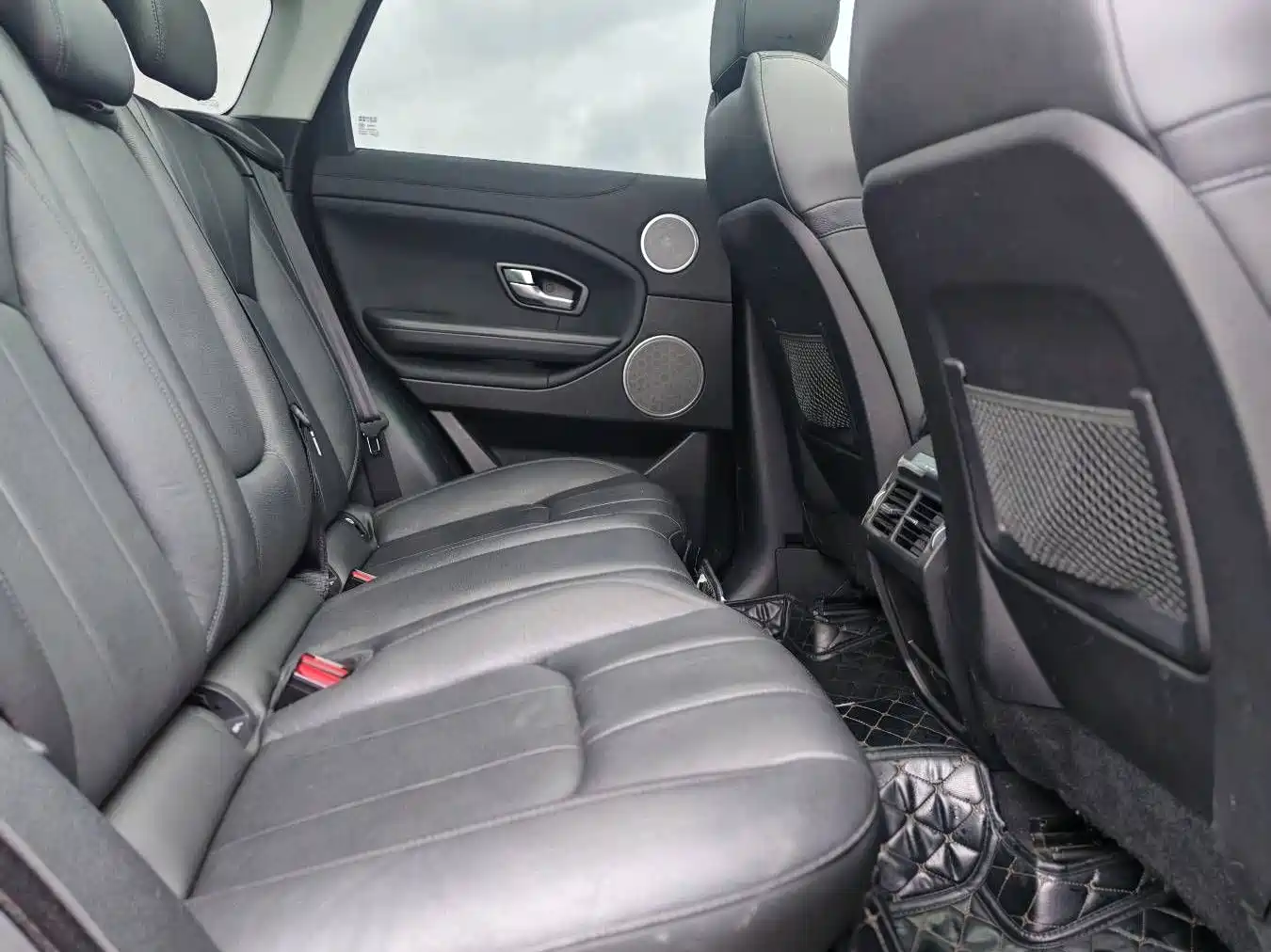 Land Rover Range Rover Evoque 2018 240PS SE Smart Edition фото 15