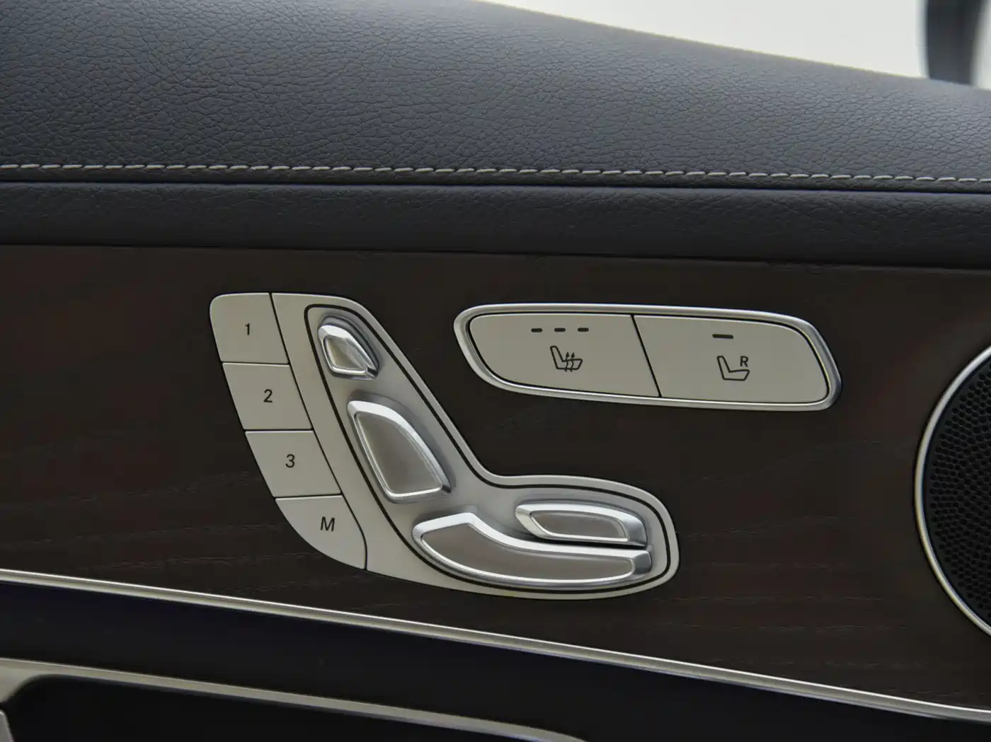 Mercedes-Benz GLC 2021 GLC 260 L 4MATIC Luxury фото 13