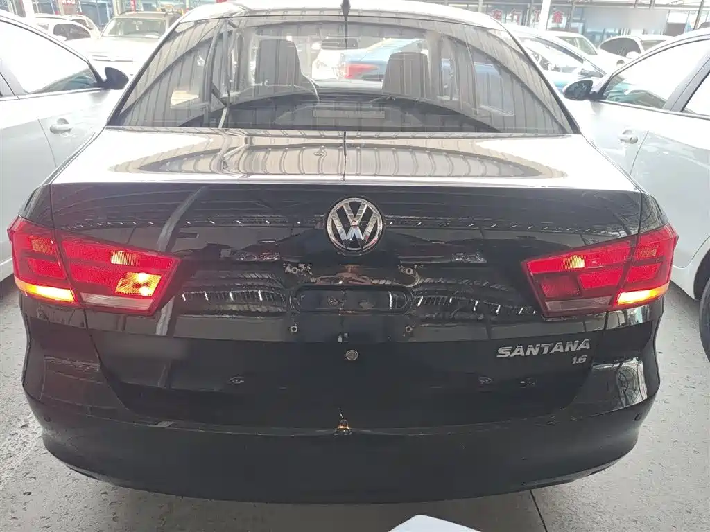 Volkswagen Santana 2015 1.6L Automatic Trend Edition фото 4
