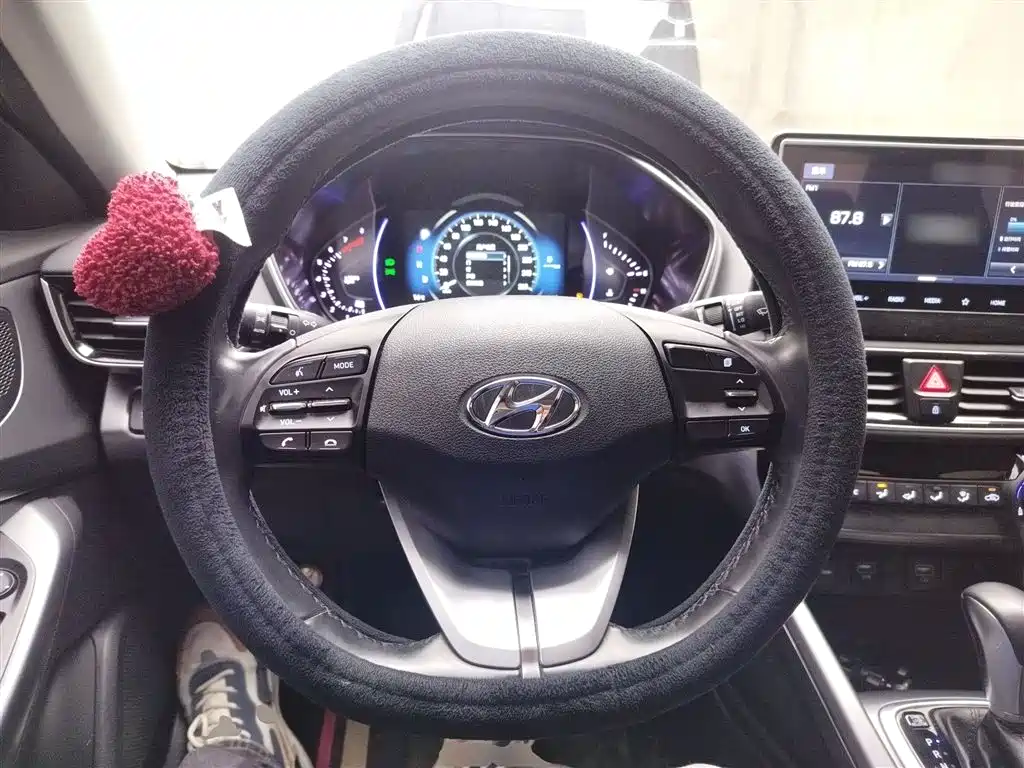 Hyundai Fista 2019 280TGDi Sport Edition China VI фото 7