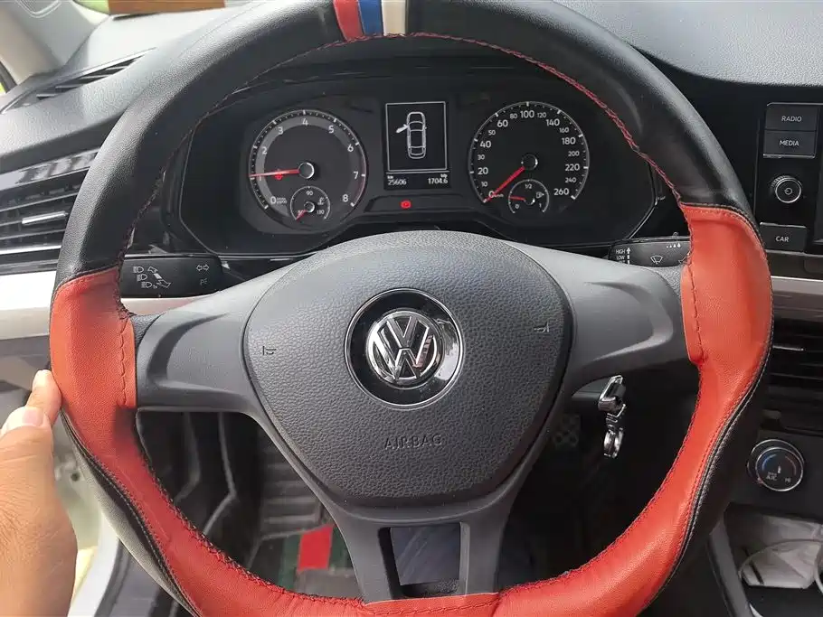 Volkswagen Bora 2020 1.5L Manual Fashion фото 15