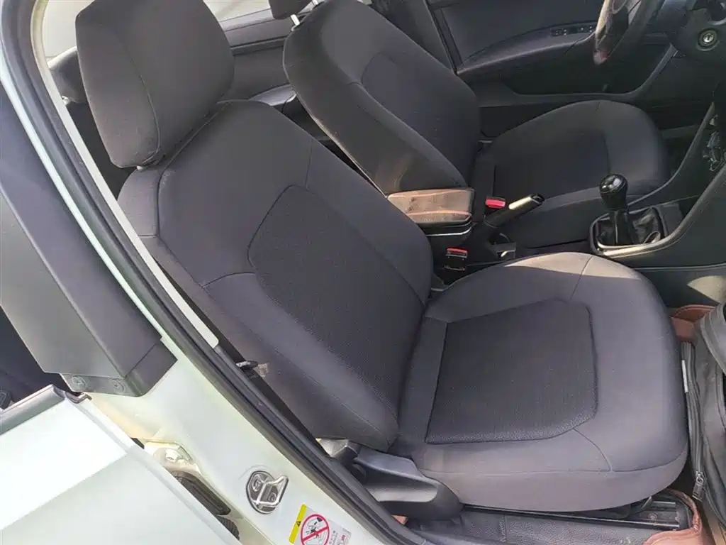 Volkswagen Santana 2015 1.4L Manual Trend Edition фото 25