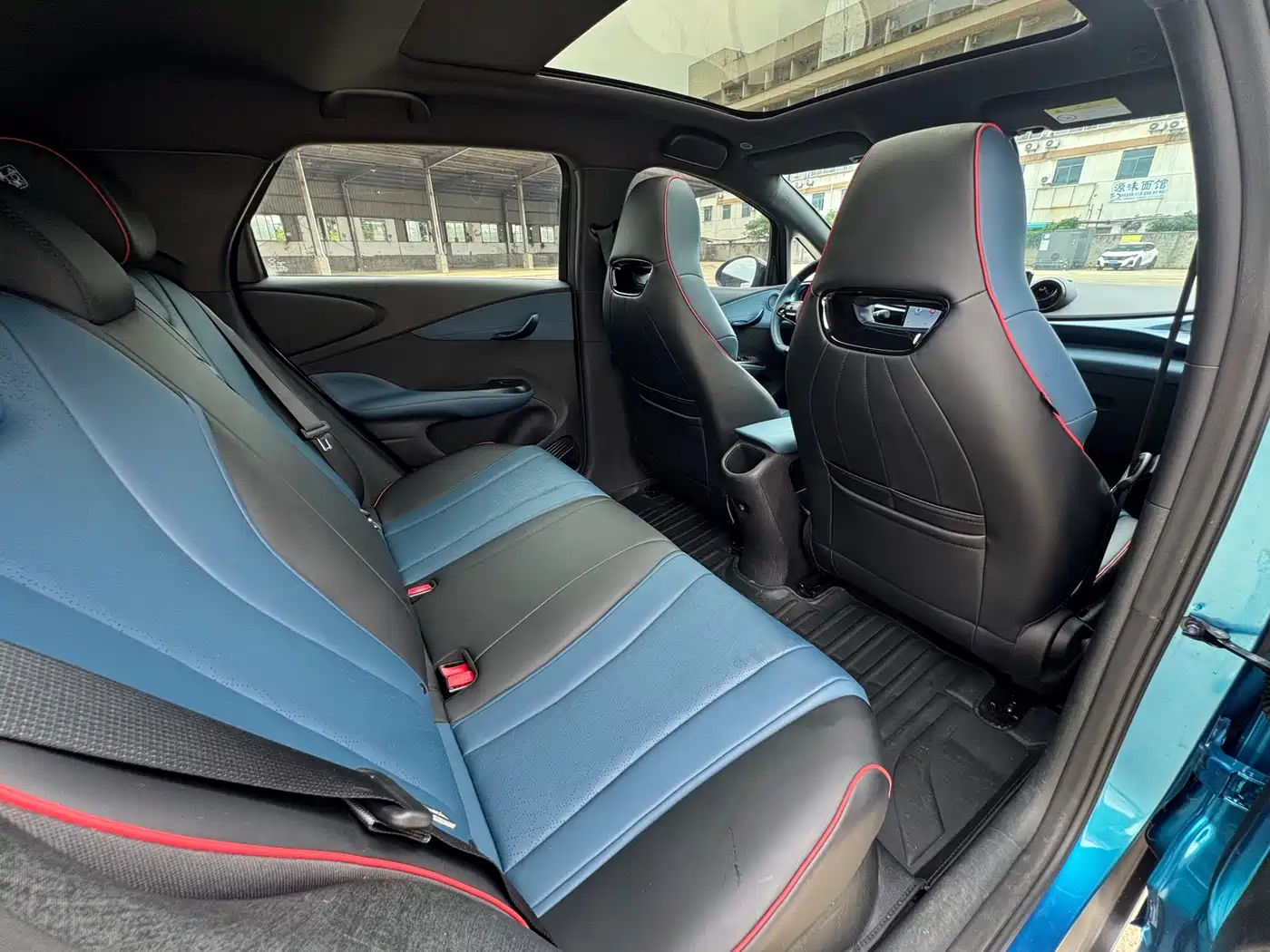 BYD Dolphin 2021 Model 405km Fashion Edition фото 8