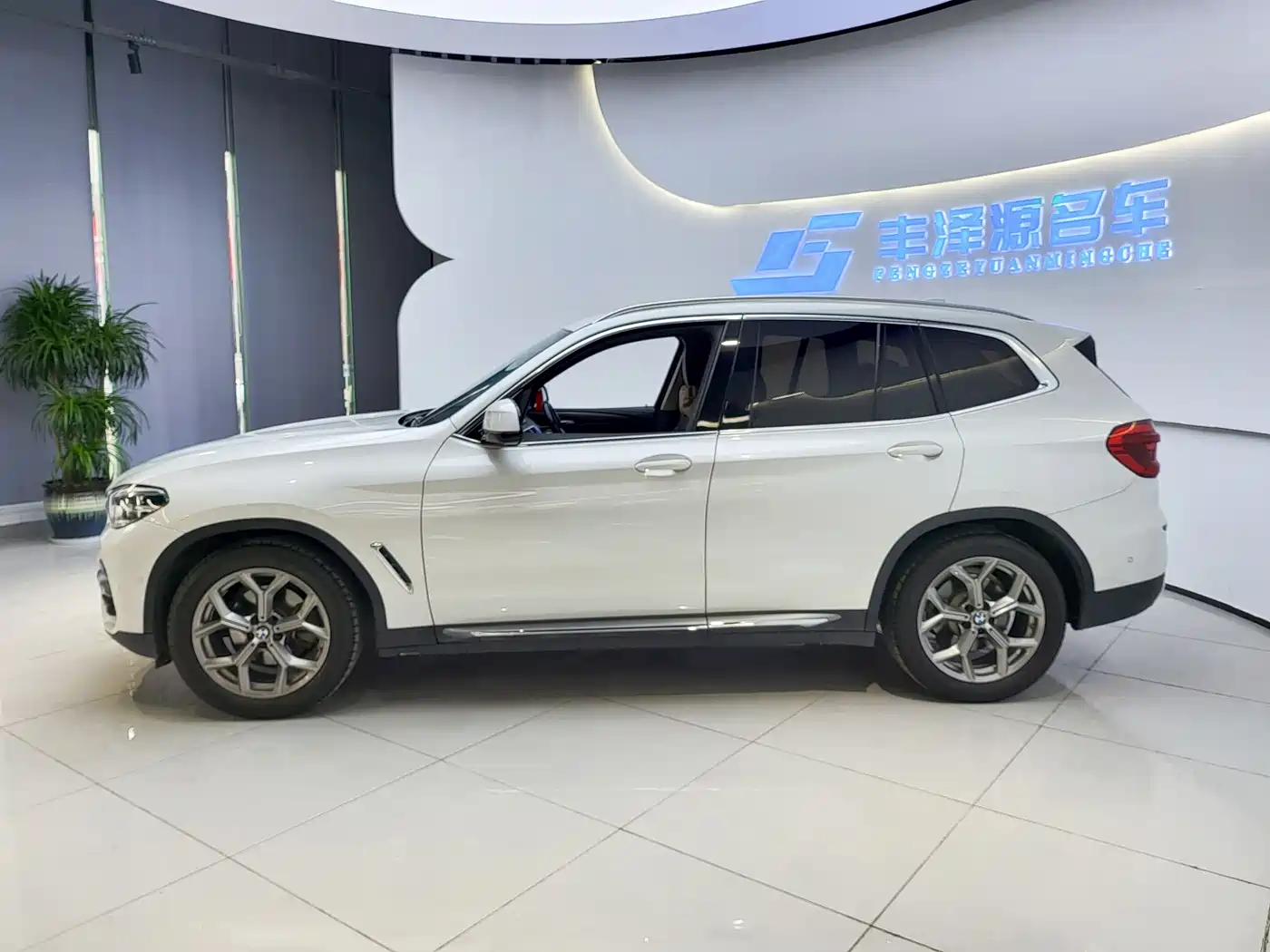 BMW X3 2020 xDrive28i Luxury Package фото 3