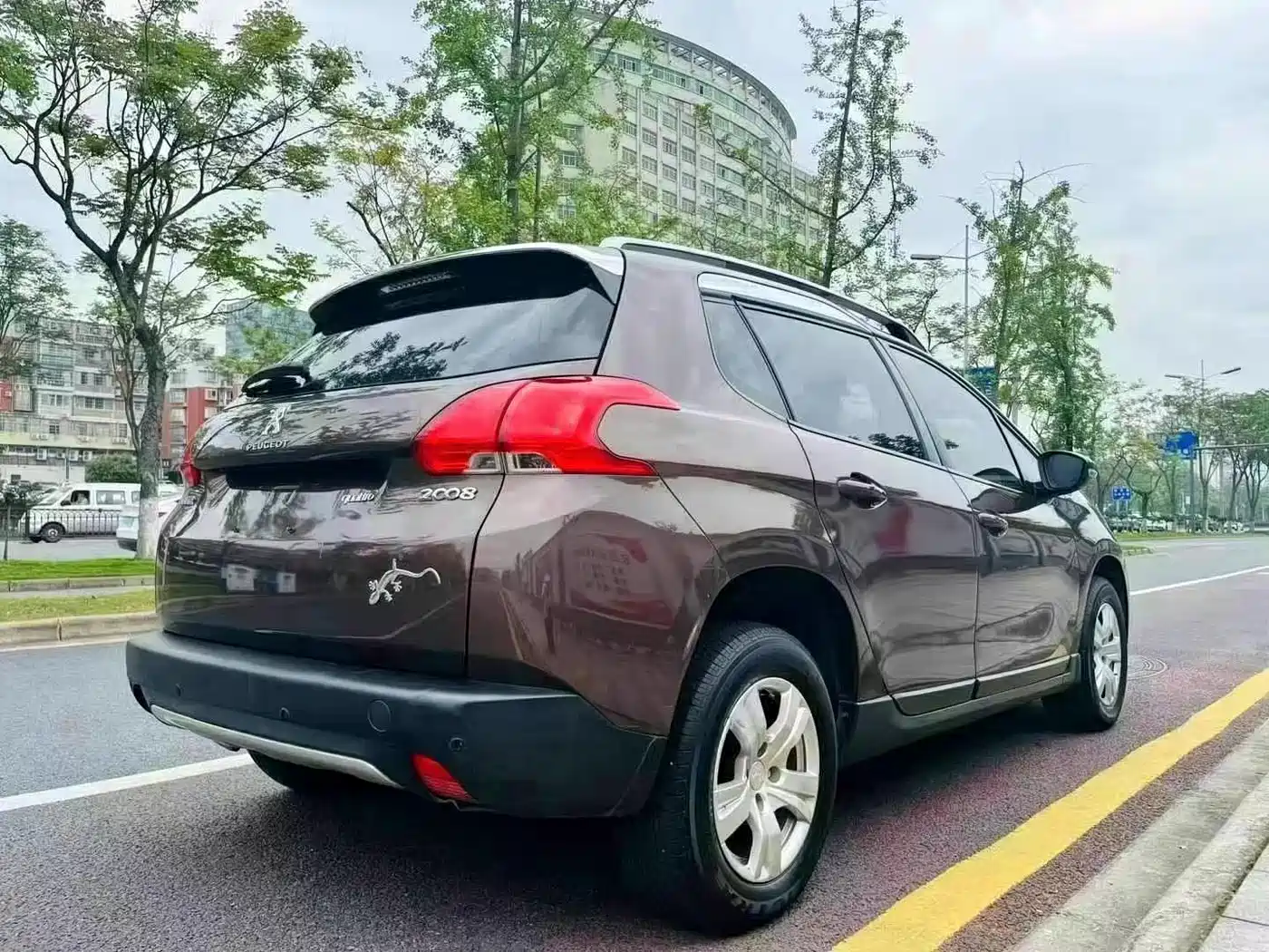 Peugeot 2008 2014 1.6L Automatic Trend Edition фото 7