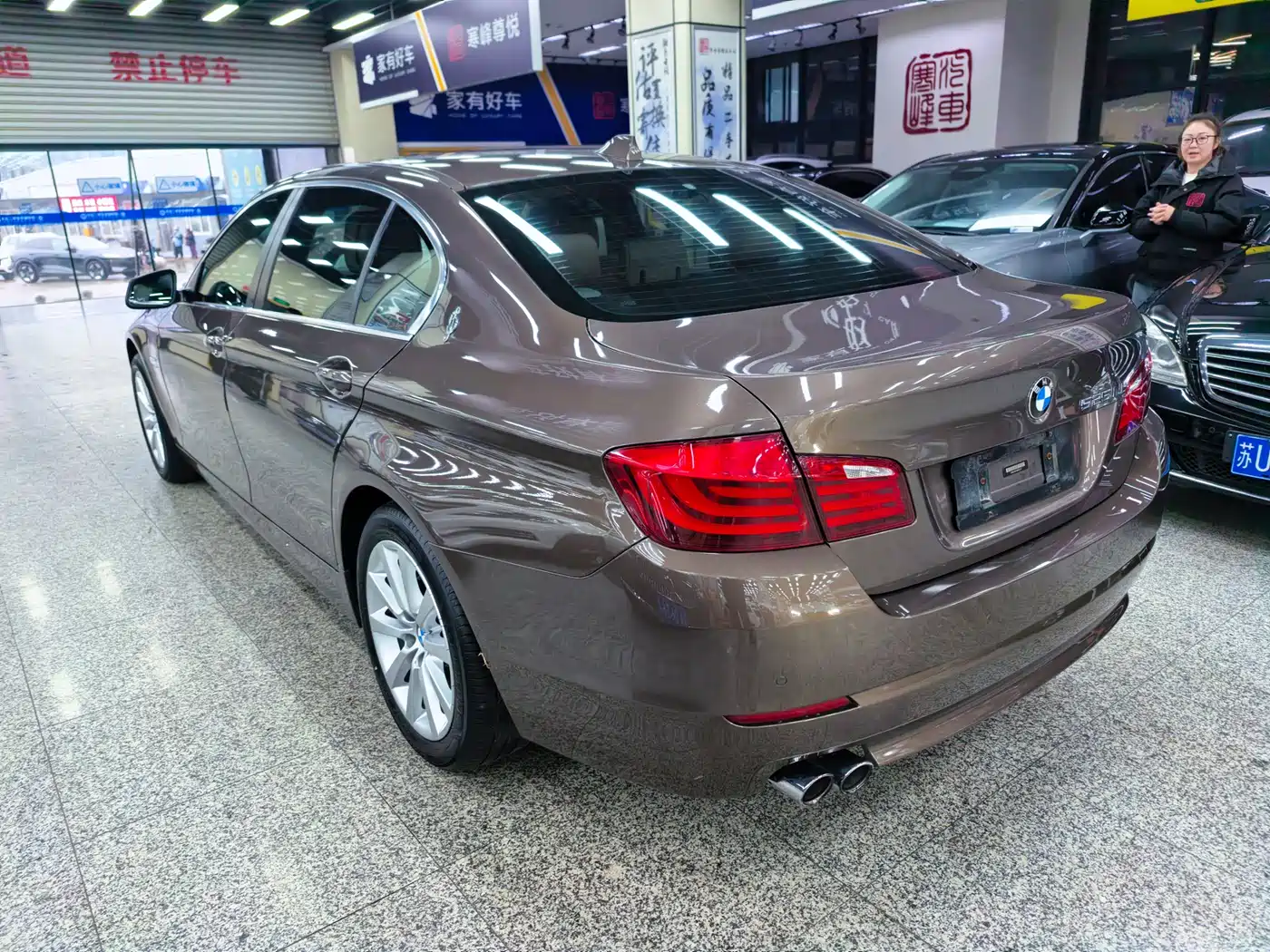 BMW 5 Series 2013 525Li Excellence Edition фото 6