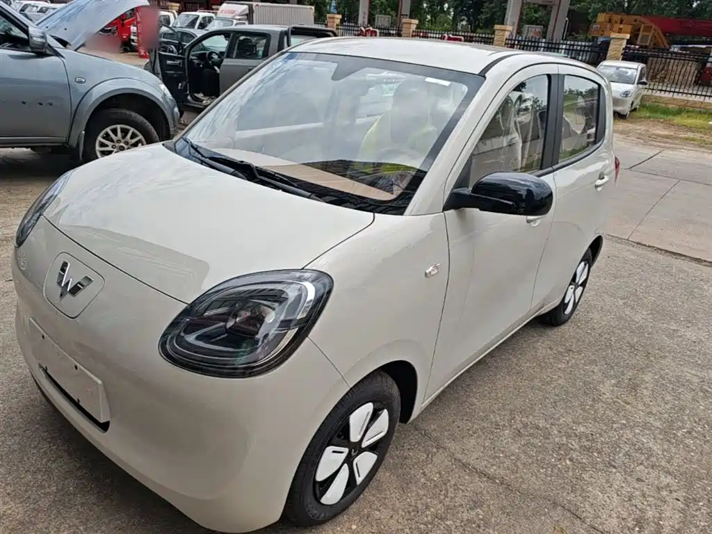 Wuling Motors Hongguang MINIEV 2026 2025 4-Door Advanced