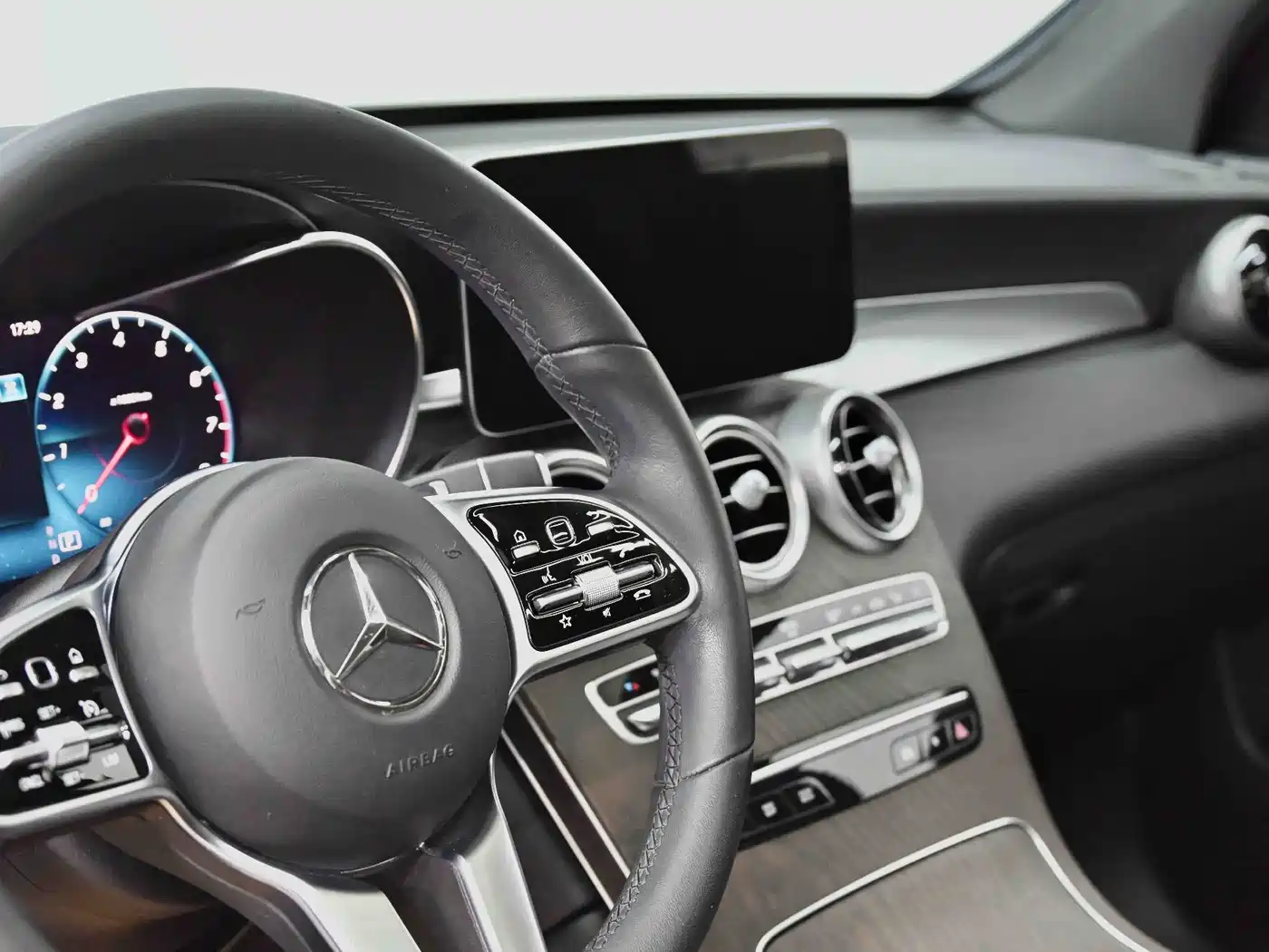 Mercedes-Benz GLC 2020 Facelift GLC 300 L 4MATIC Dynamic фото 22