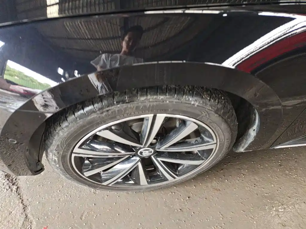 Škoda Superb 2023 Facelift TSI330 DSG Luxury Edition фото 23
