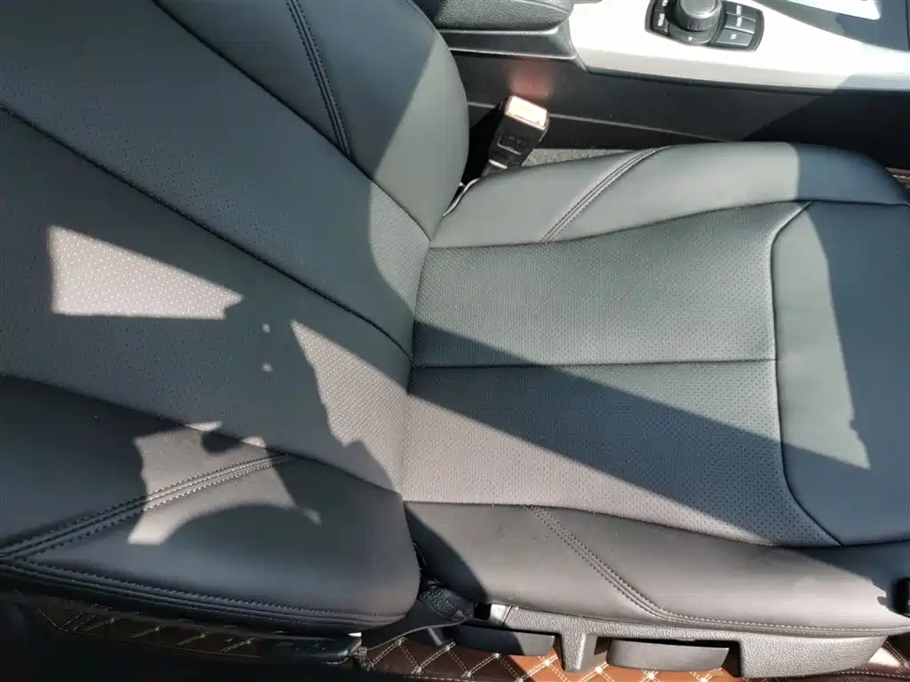 BMW 1 Series (Import) 2013 Facelift 116i Leading Model фото 20