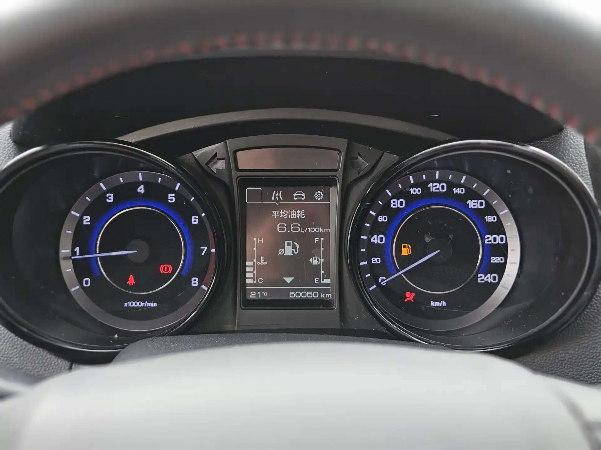 Фото 4 - Changan CS15