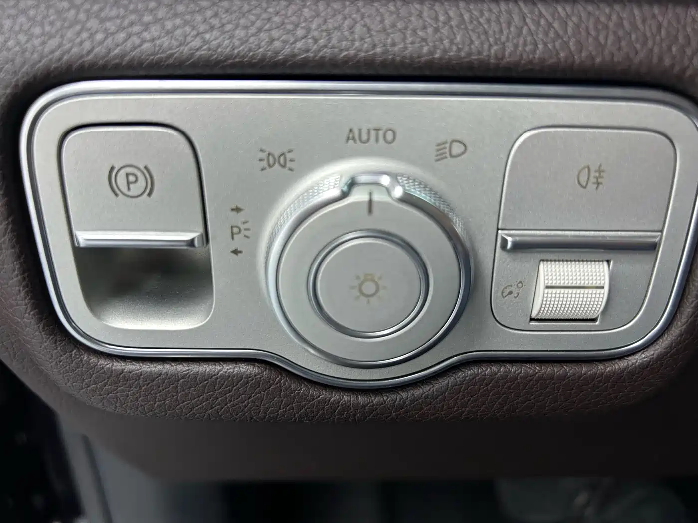Mercedes-Benz GLE 2023 GLE 350 4MATIC Fashion фото 29