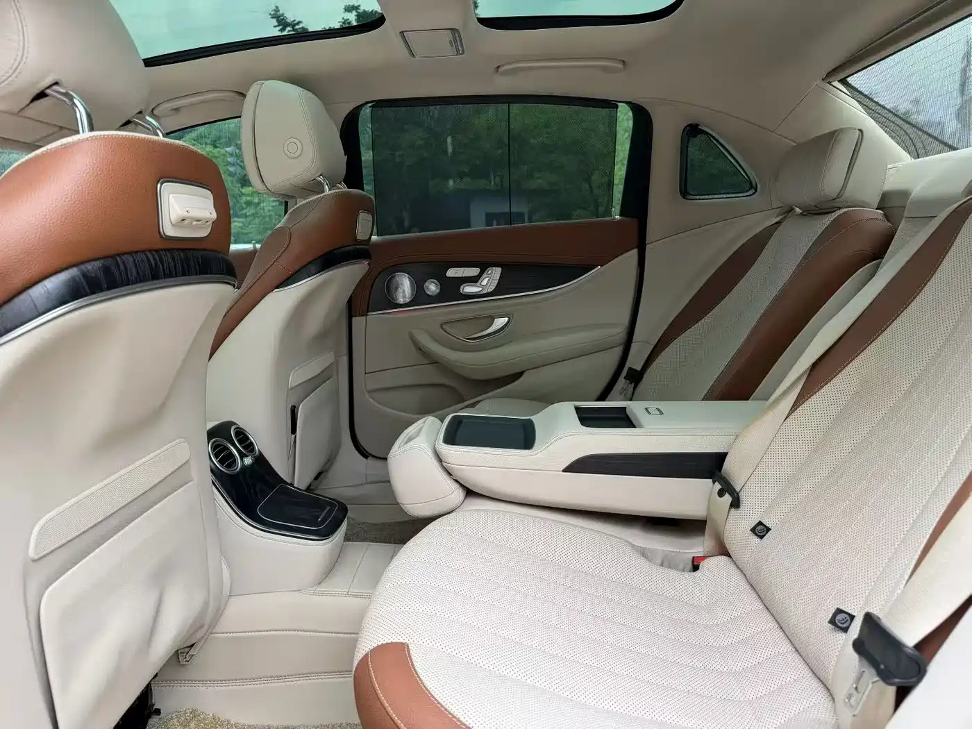 Mercedes-Benz E-Class 2021 E 300 L Premium фото 7