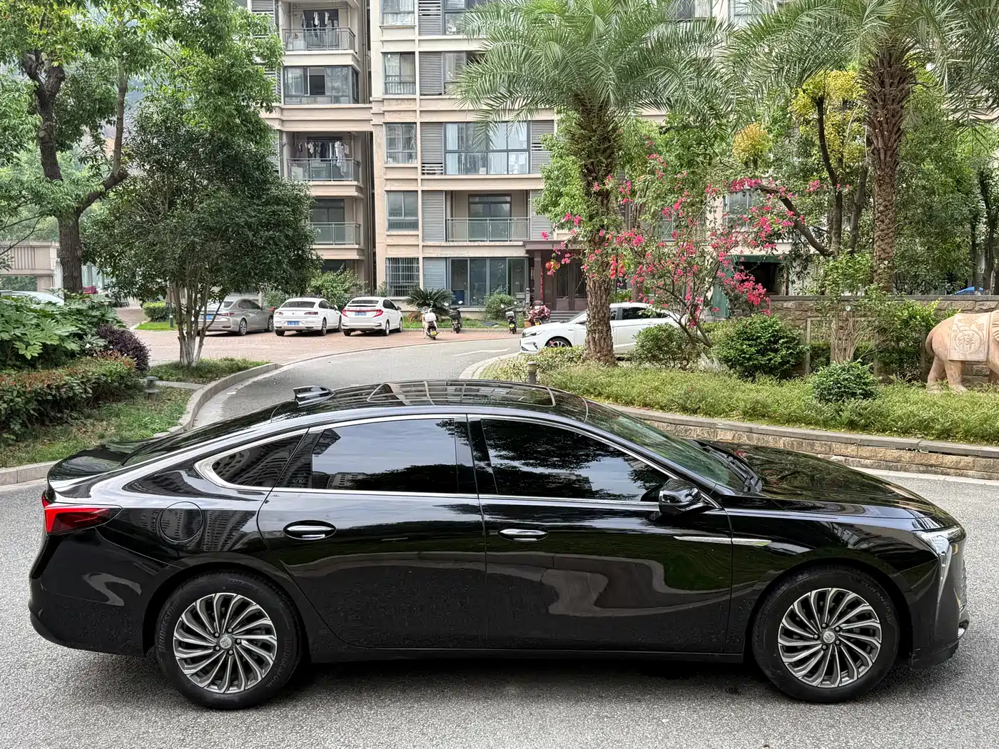Buick LaCrosse 2024 28T Yuezun Edition фото 23