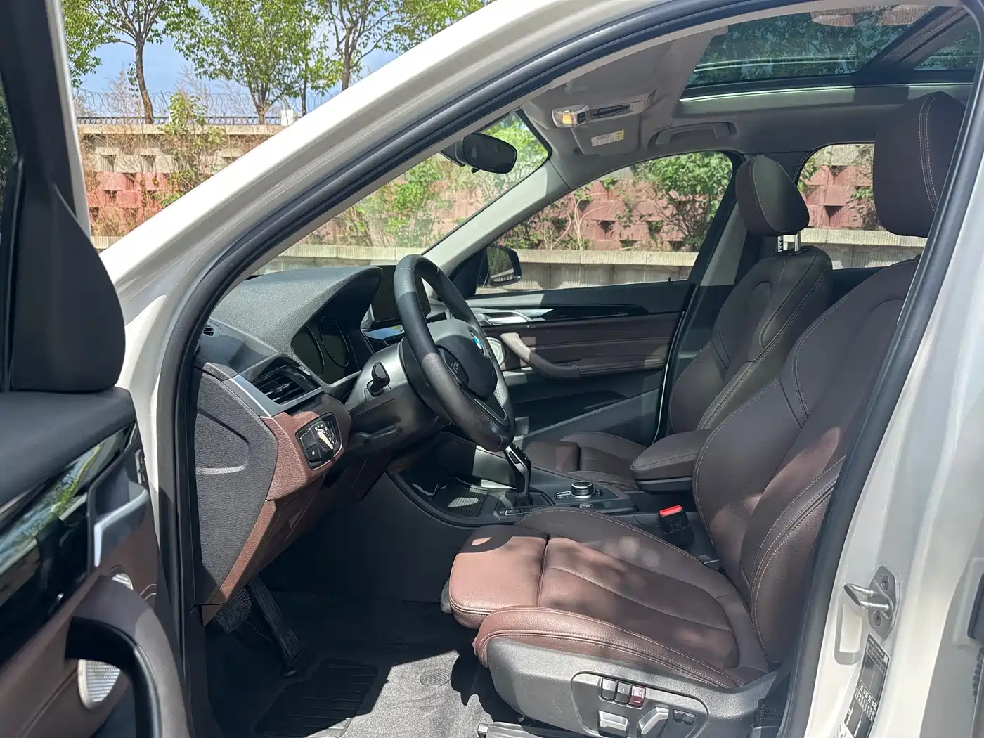 BMW X1 2022 sDrive20Li Fashion фото 4