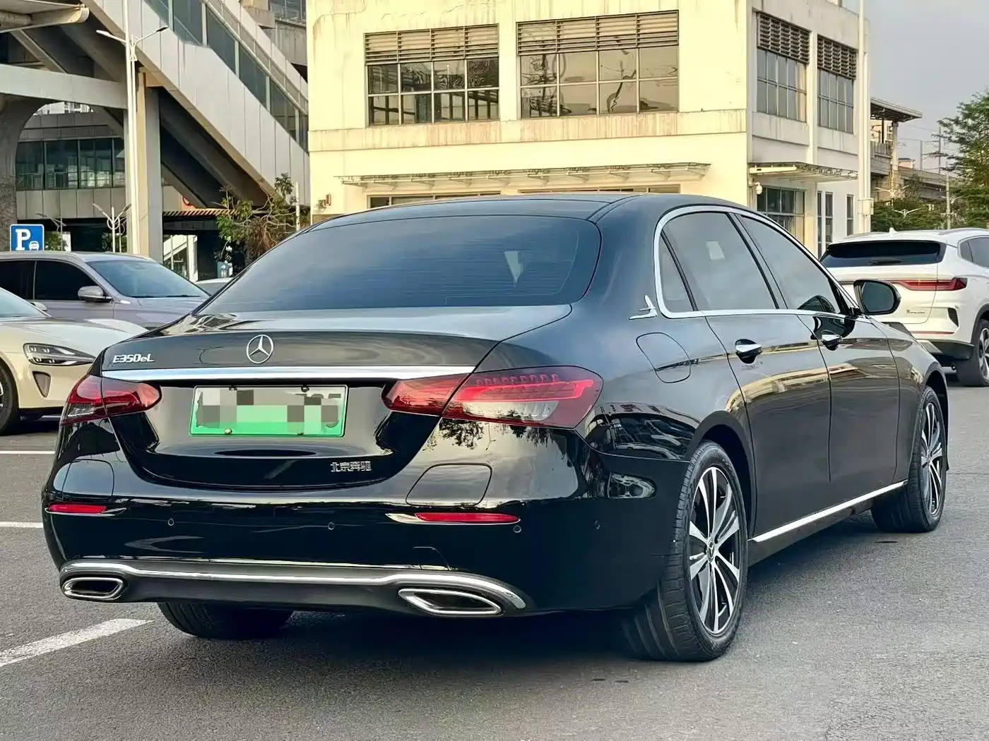Mercedes-Benz E-Class New Energy 2022 Facelift E 350 e L Plug-in Hybrid Sedan фото 7