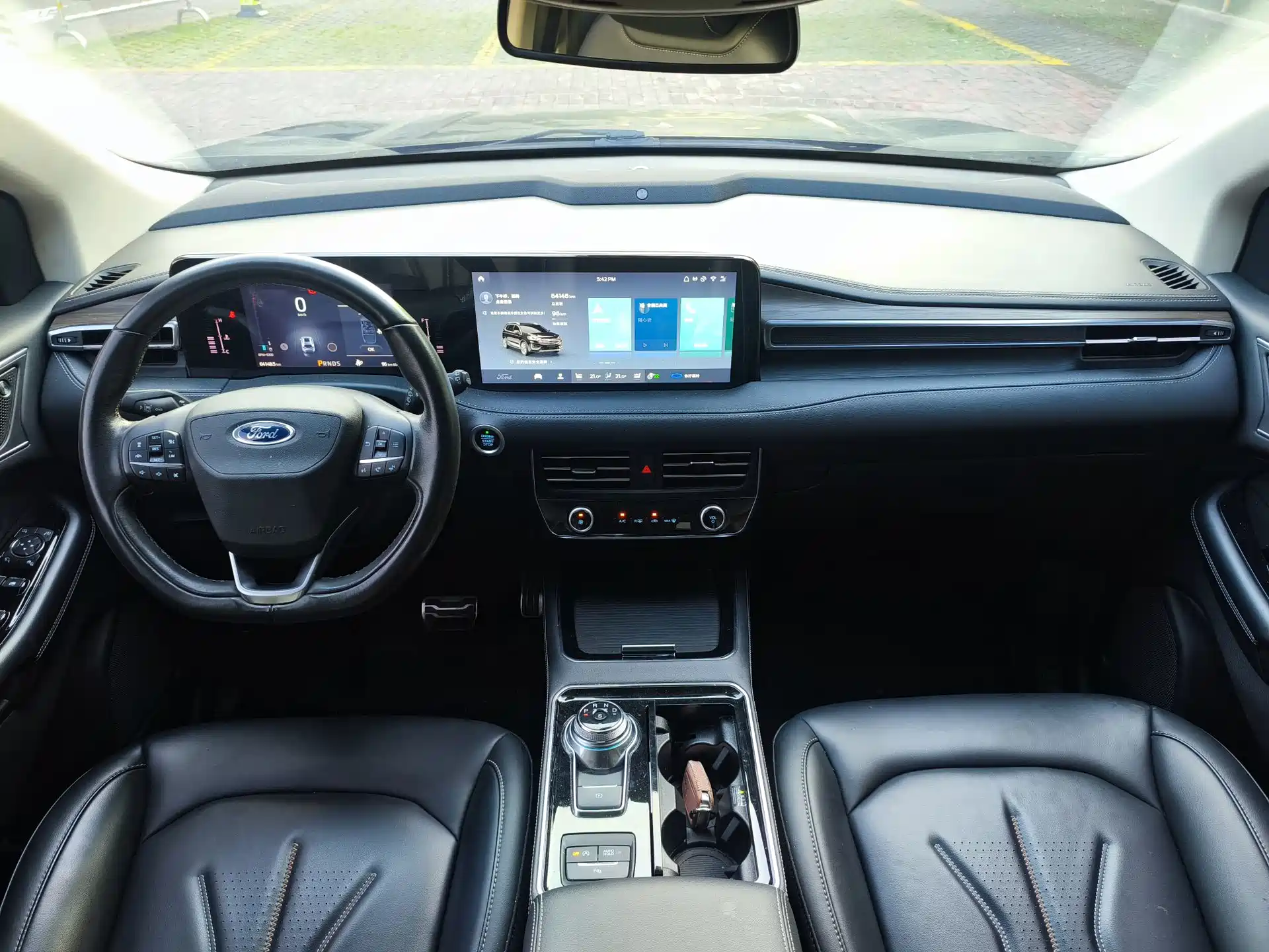 Фото 11 - Ford Edge