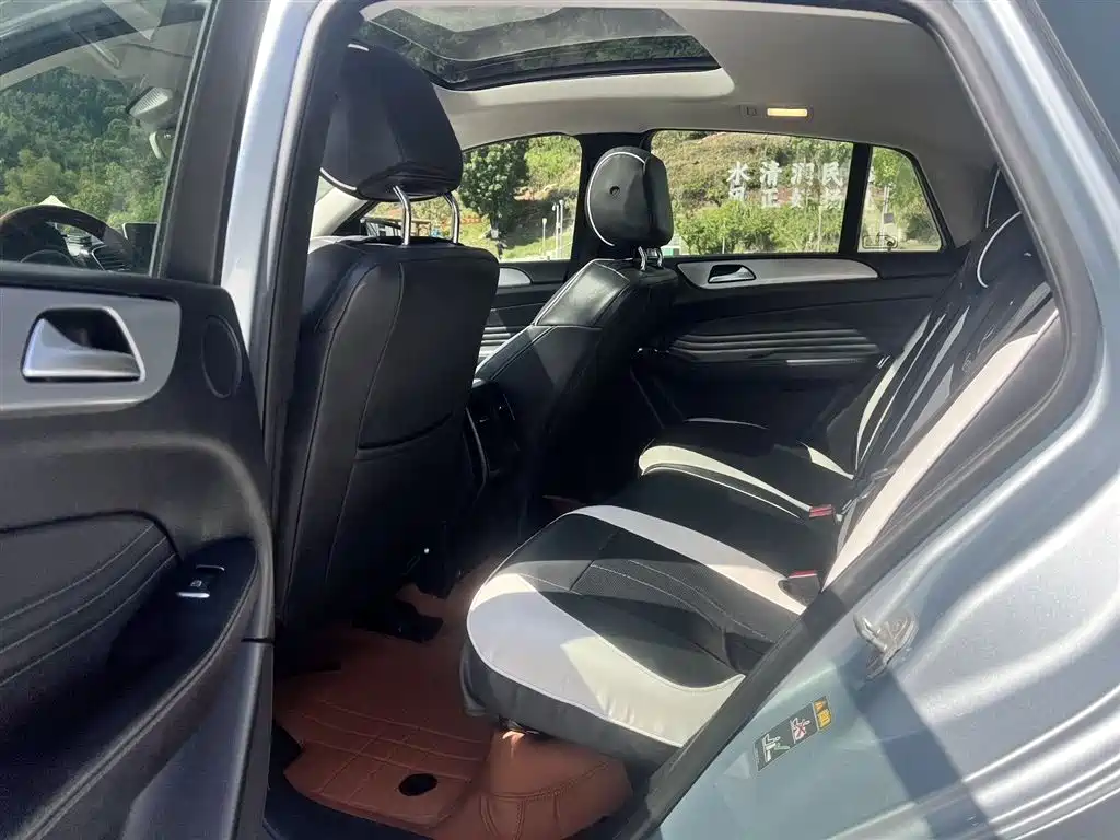 Mercedes-Benz GLE Coupe 2015 GLE 320 4MATIC Coupe SUV фото 6
