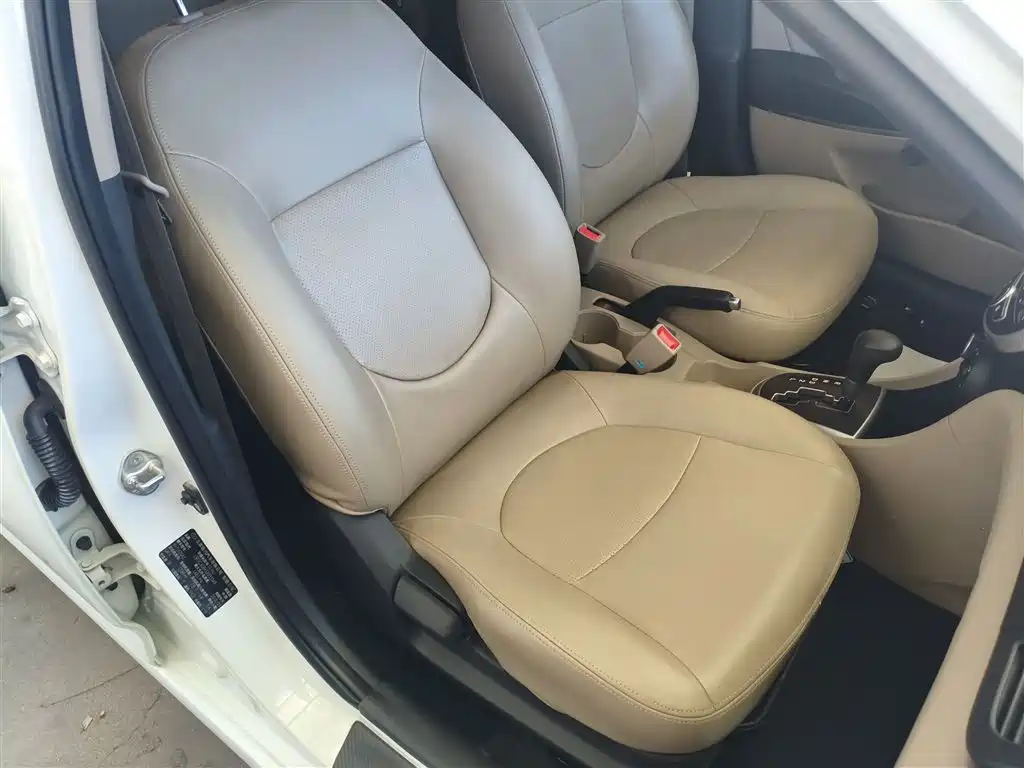 Hyundai Verna 2016 1.4L Automatic Smart GLS фото 25