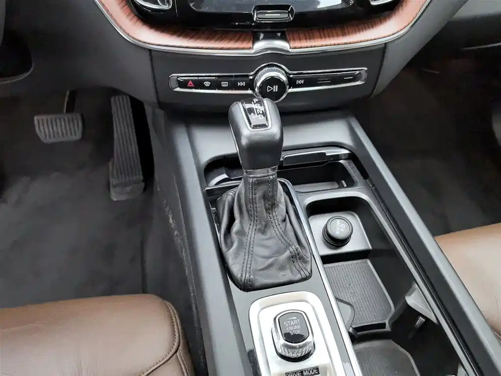 Volvo XC60 2020 T5 4WD Intelligent Comfort Luxury Edition фото 13